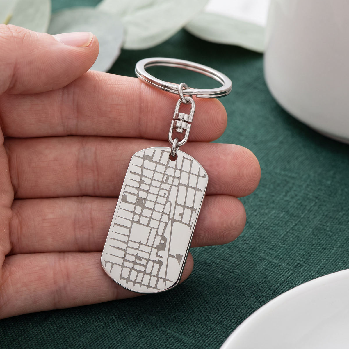 EVERKEPT keychain hand — example personalization