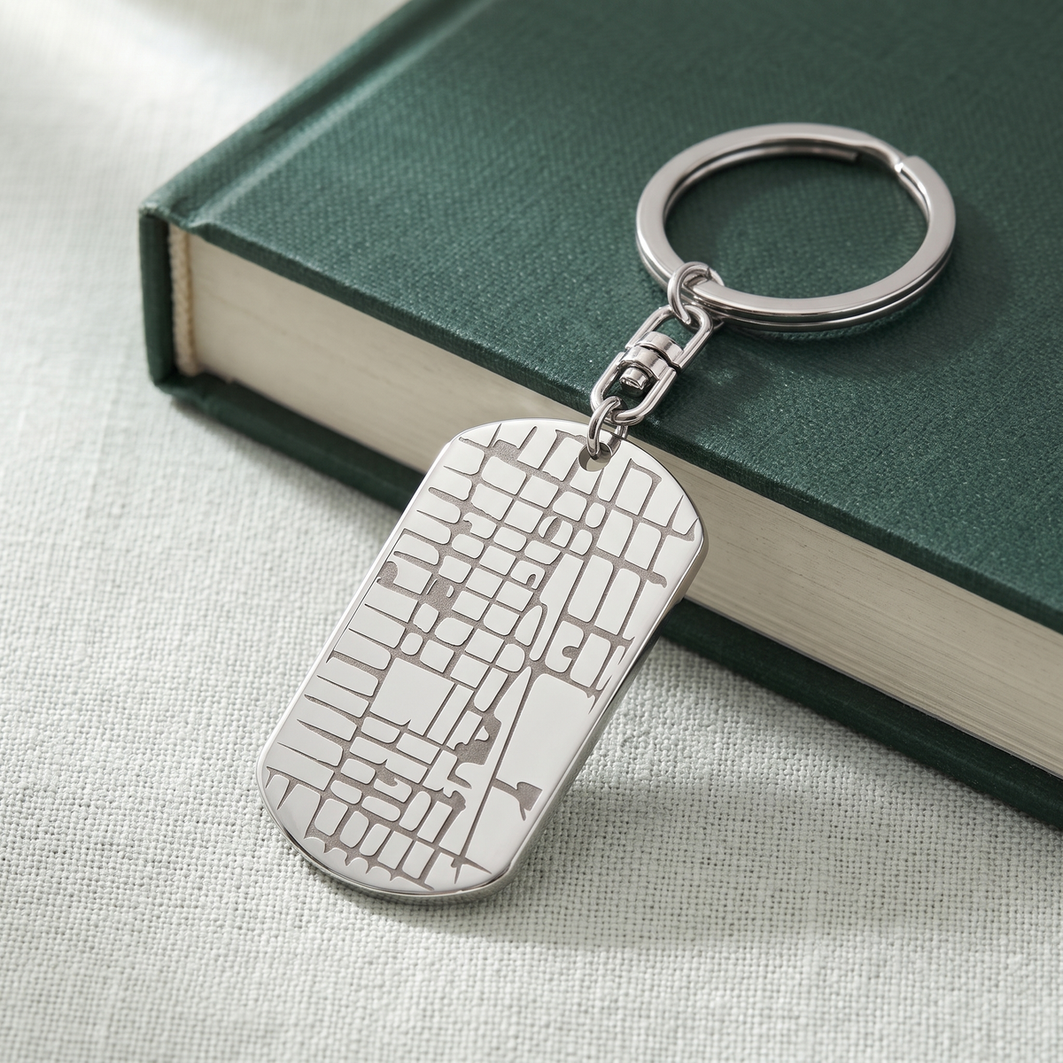 EVERKEPT personalized map keychain